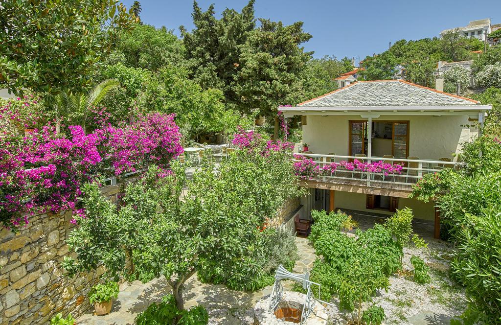 Konstantina Studios Alonnisos Town Екстер'єр фото