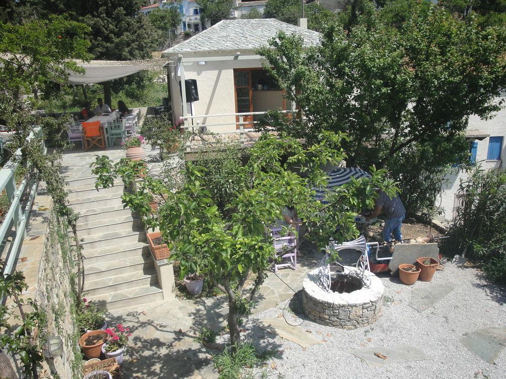 Konstantina Studios Alonnisos Town Екстер'єр фото